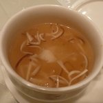 東北飯店 - 濃熟茸のフカひれスープ