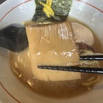 ラーメンまっくうしゃ - 板状のめんま