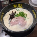 とんこつラーメン博多風龍 - とんこつラーメン ¥750