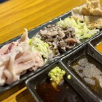 鉄板ホルモンの四文屋 - 料理写真: