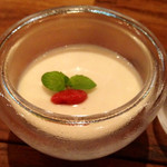 私厨房 勇 - 徳島阿波和三盆杏仁豆腐