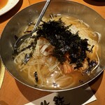 牛鉄 祖師谷店 - 盛岡冷麺。ジャガイモ麺のコシが最高