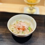 新まき - 土鍋ご飯　卵黄、かつおぶし