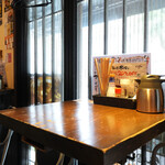 立ち飲み あたりや食堂  - 2名テーブル