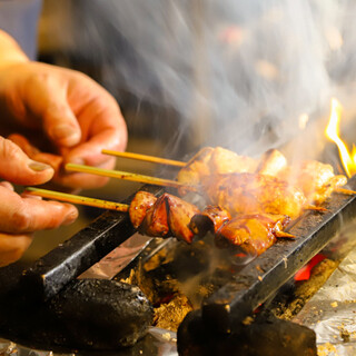 日本三大地鶏の比内地鶏使用◆備長炭で引き出す旨味