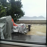 みんなのコーヒー - 台風の端っこの雨のみんなのコーヒー。雨が降るとお客さん少し少ないようです。