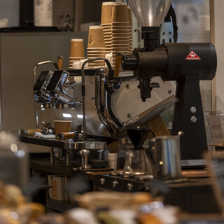 優れた品質と低コストを両立。努力を惜しまない至福の一杯