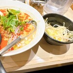名驛式担々麺 しゃち福 - 