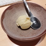 鮨 梵 - ピスタチオアイスクリーム