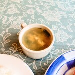 シャンティ - 胡麻油香る、ニラ玉スープ。