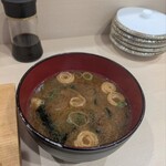 立ち食い寿司ひょうたん - 赤だし付