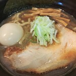 拉麺二段 - 意外にスッキリとしたスープ