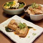 かいえん - 本日のおばんざい 3種
（ポテサラ、鶏皮せんべい、厚揚げ焼き）