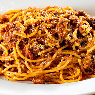 5時間かけて仕込んだミートソースが絶品◎赤味噌が隠し味に