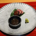 かねと - 福島牛　ともさんかく　ニンニクのソース