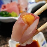 御料理 良所 - 鯛の雲丹巻き