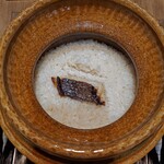 御料理 良所 - 土鍋での鯛めし
