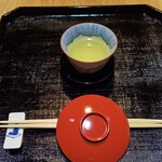 御料理 良所 - 先ずは美味しいお茶いただきました♪