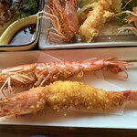 くるまえびキッチンTAMAYA - 海老フライと素揚げ