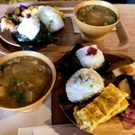 MUD CAFE - 地物に拘るおにぎりプレート（800円）