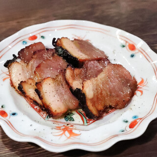 洋酒と洋食 ユトリロ_1