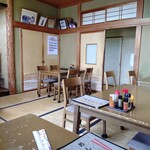 お食事処 やちよ - 店の中