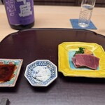 徳ㇵ本也 - ◆向付❶シビ鮪の藁炙り 芥子酢味噌 花山葵