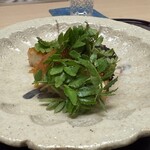 徳ㇵ本也 - 醤油焼き　大原野朝堀り白子筍
      お醤油の香ばしさ、木の芽の爽やかな香りが食欲をそそります。