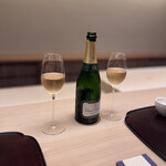 徳ㇵ本也 - グラスシャンパン　Daniel Dumont
      Champagne Grande Reserve Brut NV