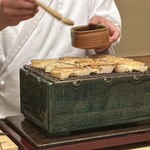 徳ㇵ本也 - お醤油の香りがカウンター席に充満し香りは焼き玉蜀黍のようなイメージ。