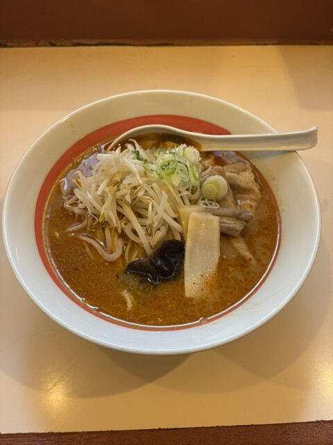 旭川ラーメン宇宙 &ndash; 旭川駅前の人気ラーメン店
