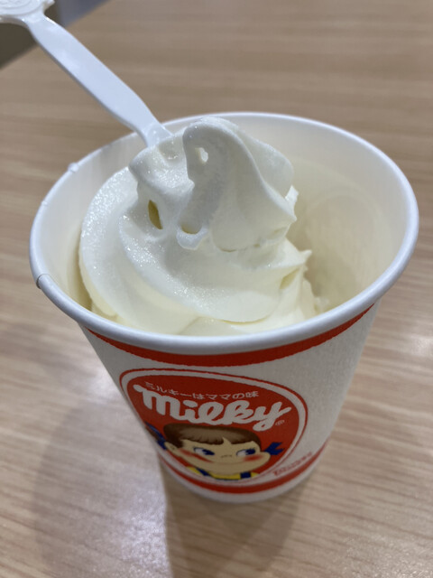 ミルキーソフトクリーム』by 白ウサギ1111 : 不二家