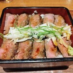 美食米門  - 国産牛赤身肉の鉄板焼き重御膳1680円