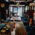 ヨコクラうどん - 素敵な歴史を感じる飲食スペース