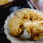 ヨコクラうどん - 味が濃いゲソ天