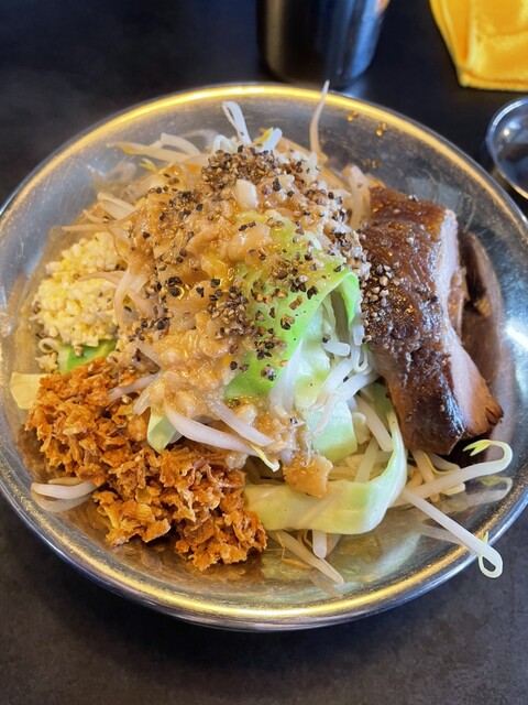 RAMEN HITONI YASASHIKU（ラーメン ヒトニ ヤサシク） - 秋田（ラーメン）の写真