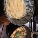 うどん兎屋 - あつあつのつけ汁うまし