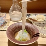 鮨 華 - のれそれ 黄身ぽん酢和え