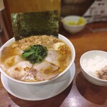 肉うどん さんすけ - 