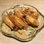 酒菜 原始焼き 竹さき - 甘エビの頭 殻揚げ