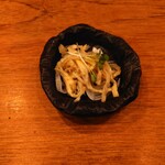 鶏一途 - お通し(鳥皮ポンズ)