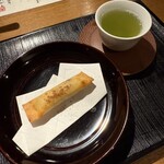 おかもと - 12、菓子
      さつまいもレモン煮、胡桃の春巻き。