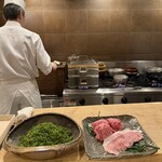 おかもと - 9、焚合わせ
      牛ロース、豚ロースの花山椒しゃぶしゃぶ。