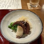 おかもと - 鯛の子煮、飯蛸煮、菜の花。