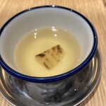 中華鉄板 上上 - これうまかった。鳥の出汁に筍の香ばしさ！計算し尽くされてる。