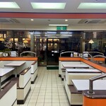 A＆W - 店内ガラガラ！なんで？