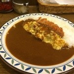 神戸浪漫 - チキンカツと、チーズがトッピングされています