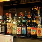 KAI - 本業は居酒屋ですから、夜の部は多くのフードメニューにアルコール各種取り揃え営業しています。お得なハッピーアワーセットも用意されていますよ。