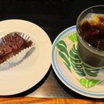 KAI - ランチセットのドリンク&デザート…アイスコーヒーとチョコケーキを選択 サラダ～メイン～このボリューム感でお得な800円