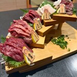 日本の酒と馬の肉 ウマ○ - 